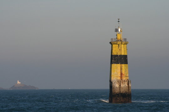 pointe du raz,balise de la plate