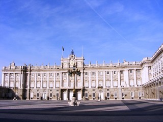 Fototapeta na wymiar Palacio Real de Madrid (vista desde el patio)