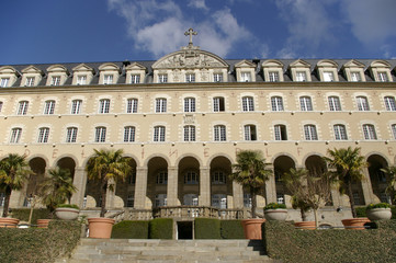 Fototapeta na wymiar palais saint georges