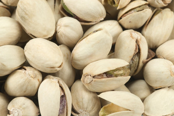 fresh pistachio nuts