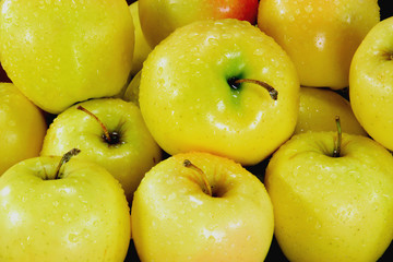 Yellow apples.