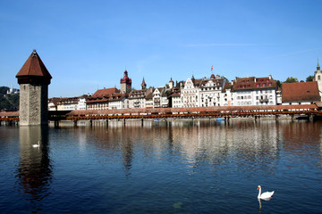 Obraz premium Wooden bridge