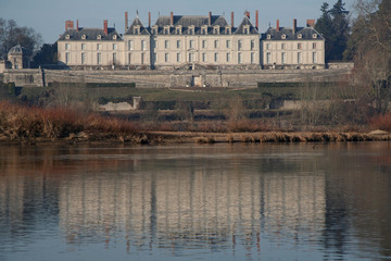 Reflet du château de Ménars sur la Loire