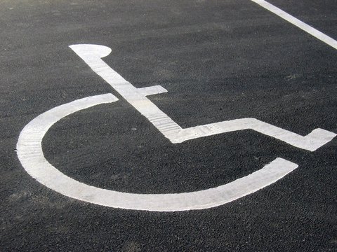 Disabled_car_park_Space_002