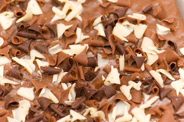 Black and white chocolate topping of cake