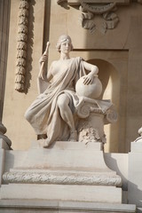 Une statue du grand palais