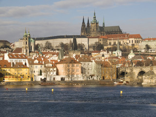 Fototapeta na wymiar Château et Pont Charles de Prague