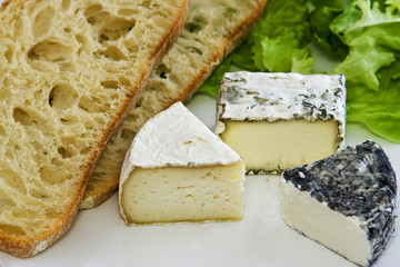 Assiette de fromage de chêvre