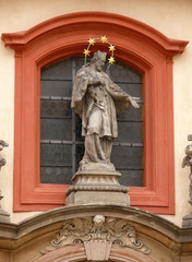 Fototapeta na wymiar Pomnik Bazyliki Świętego Jerzego w Pradze