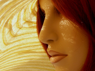 mannequin au chapeau