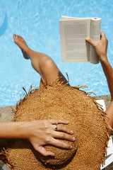 Leyendo  en el Verano