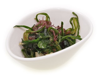 koreanischer/japanischer speisealgen salat wakame