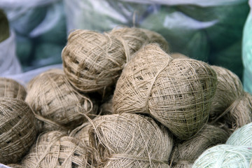 Pelotes de fil à broder