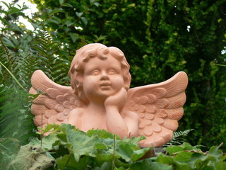 Terracotta-Engel, Wetterfeste Figur zur Gartendekoration
