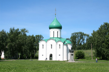 Fototapeta na wymiar Russian orthodox church 12th century in Russia