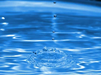 Fotobehang  Drop of water © Dmitriy K.