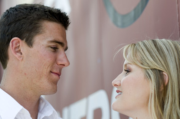 Naklejka premium Attractive young couple enjoying a romantic moment