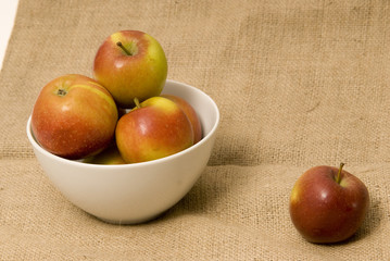 bowl of apples
