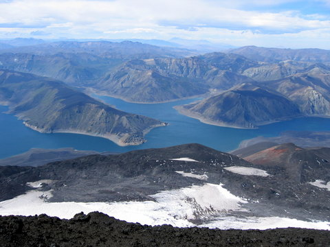 Laguna_Del_Laja_from_Antuco_Volcano_Summit
