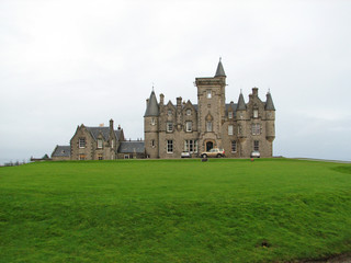 Fototapeta na wymiar Tobermory Castle, Scotland