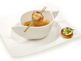 boston hummer cremesuppe mit jakobsmuschel