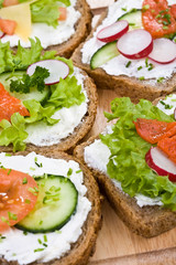 Healthy sandwich- whole grain bread, vegetables