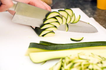 Zucchini schneiden