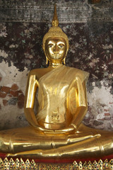 golden buddha
