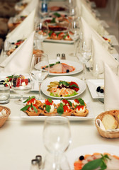 Restaurant wedding banquet table