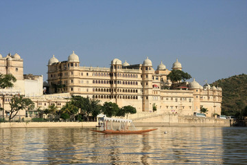 lac pichola,city palace