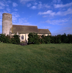 Fototapeta na wymiar Okrągłe kościoły, wieża