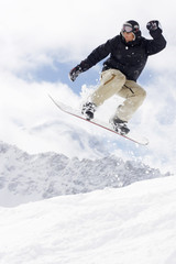 Fototapeta na wymiar extreme snowboard
