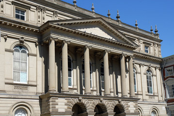 Classical style courthouse with columds