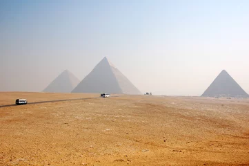 Selbstklebende Fototapeten Pyramide © Xiongmao
