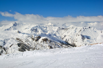 Fototapeta na wymiar Alpine mountain snow scene