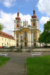 Fototapeta na wymiar Bazylika Maria Heimsuchung - Wallfahrtskirche w Hejnicach