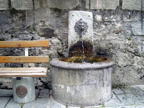 Valle D'Aosta: Pozzo antico a Fort du Bard