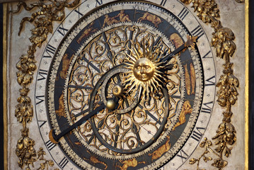 Fototapeta na wymiar Zegar astronomiczny (close-up)
