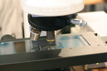Electronical microscope