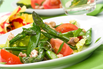Asparagus salad