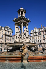 Fototapeta na wymiar fontanna