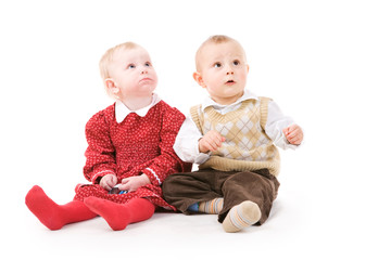 children looking up