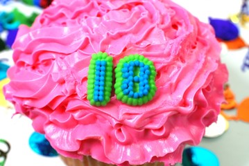 Celebration Cupcake - Number 18