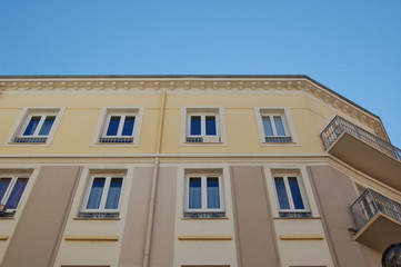 façade azur
