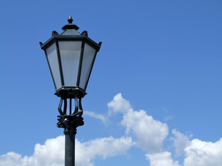 Fototapeta na wymiar the street lamp on the street