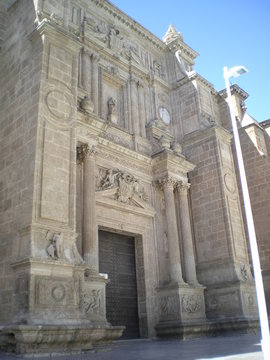 Puerta Plaza Catedral Almeria