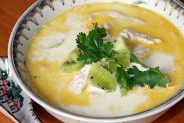 Soupe au lait de coco épicé