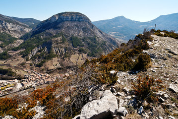 Montagne calcaire de la Drôme provençale.