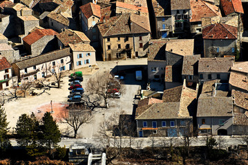 Fototapeta premium Rémuzat, village de la Drôme provençale