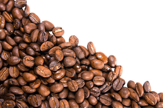 coffee beans fall obliquely